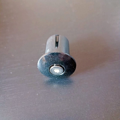 Баренда з затискачем-розпіркою